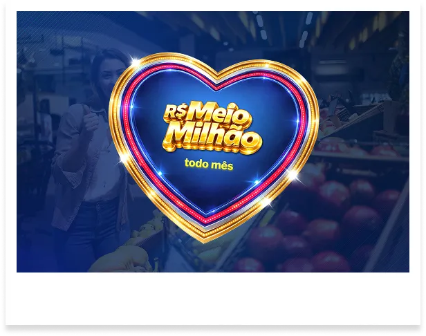 Pessoa segurando celular mostrando tela de cadastro no Clube Condor.