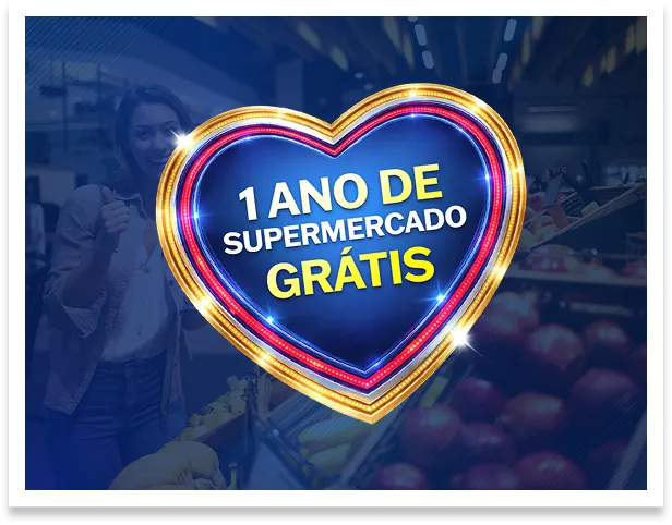 Pessoa segurando celular mostrando tela de cadastro no Clube Condor.